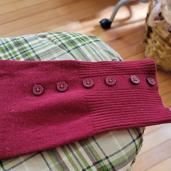 The Limited sweater - Picture 2 of 3